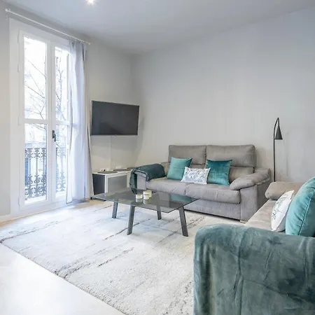 4 En Calle Rosello Stylish *